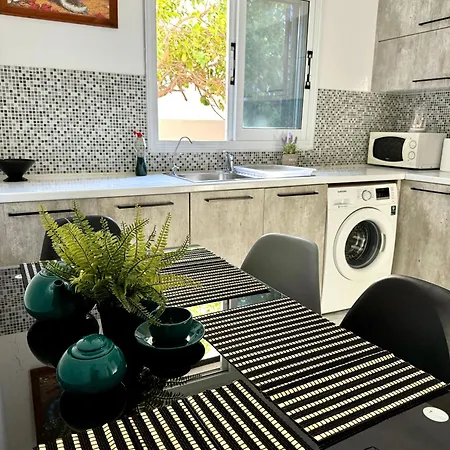 Dub House شقة