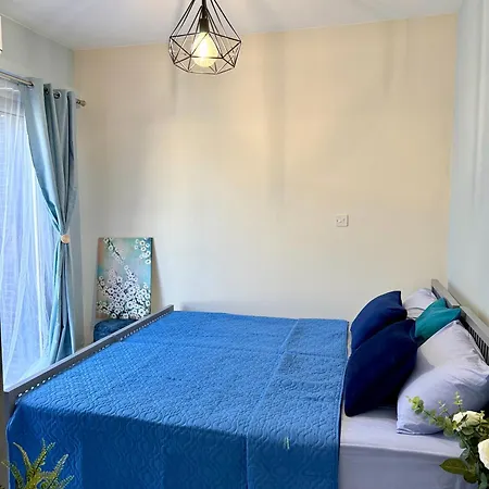 Apartament Dub House *